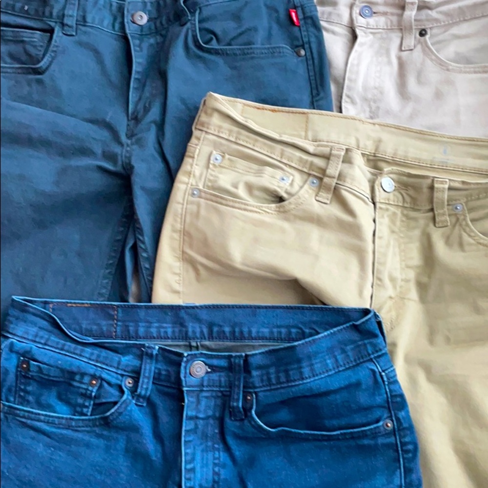 Four-pack of size 31 pants.